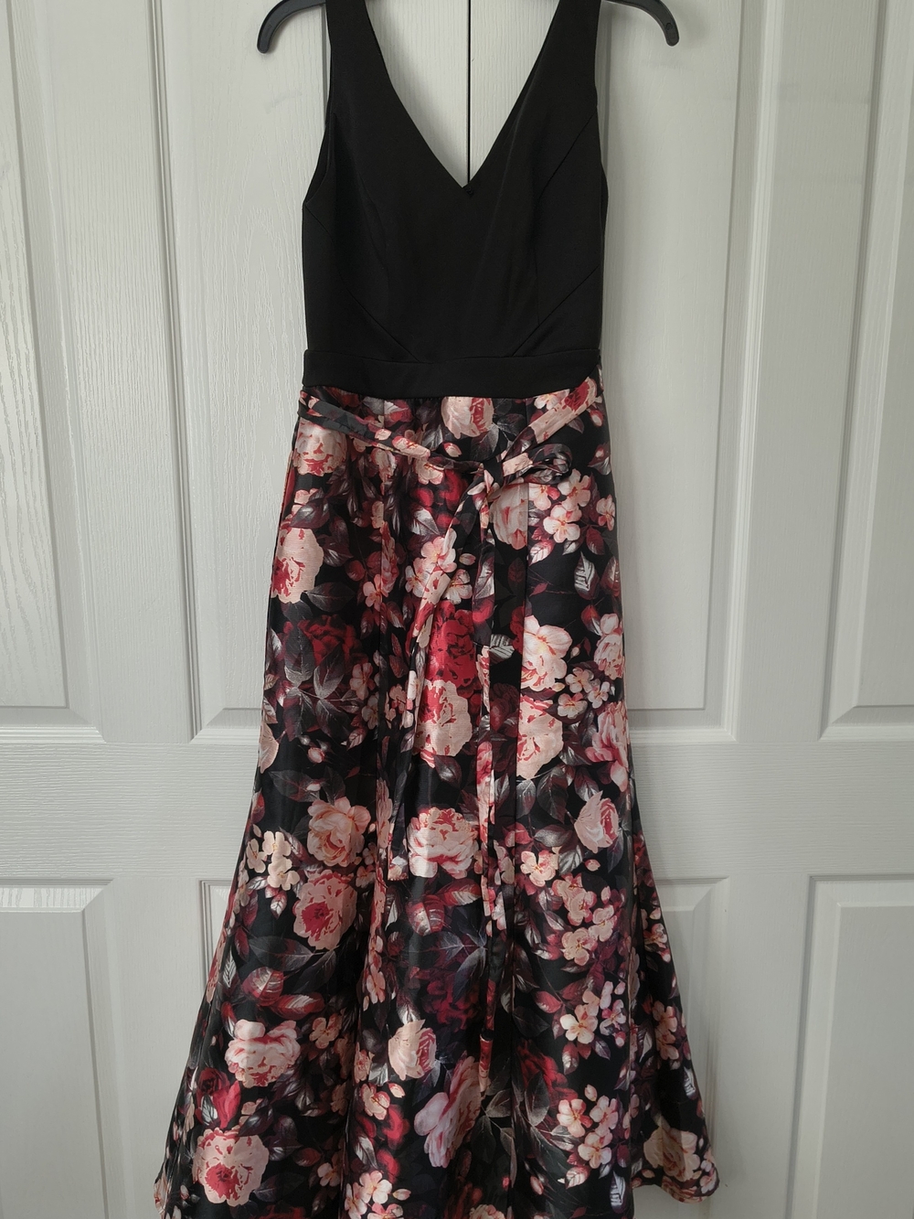 Ignite Evenings Floral Gown Black Pink V-Neck Maxi Dress Prom Wedding Guest